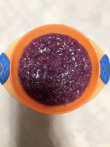 寶寶輔食：紫薯粥