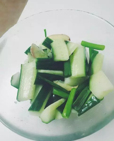 清口黃瓜鹹菜（世上最省事但又超好吃）