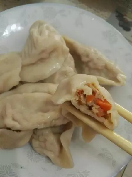 胡蘿蔔大肉水餃