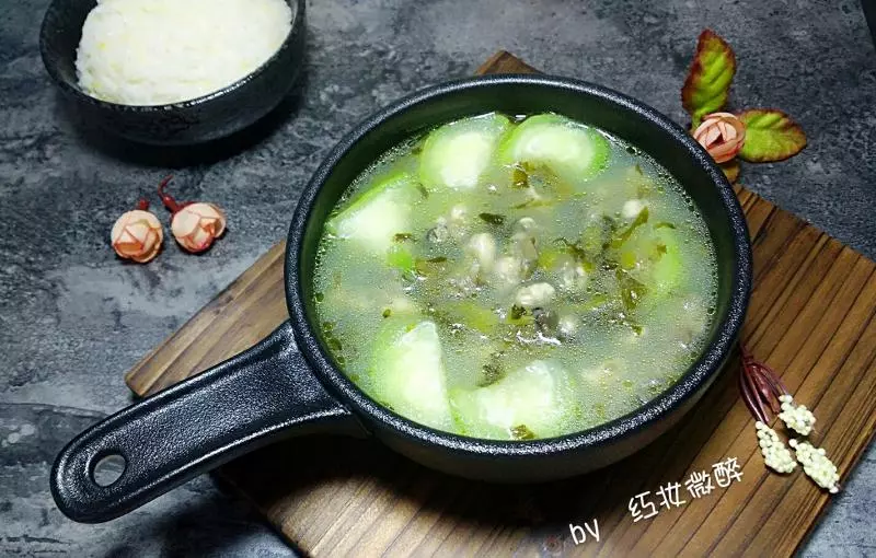 酸菜絲瓜海蠣湯
