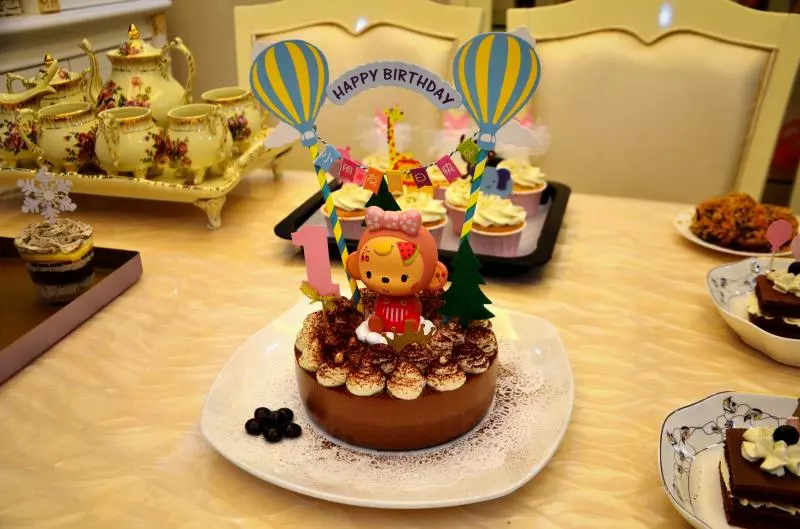 小猴子生日蛋糕甜品台