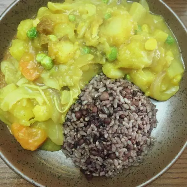 椰漿素咖喱+紫米糙米飯