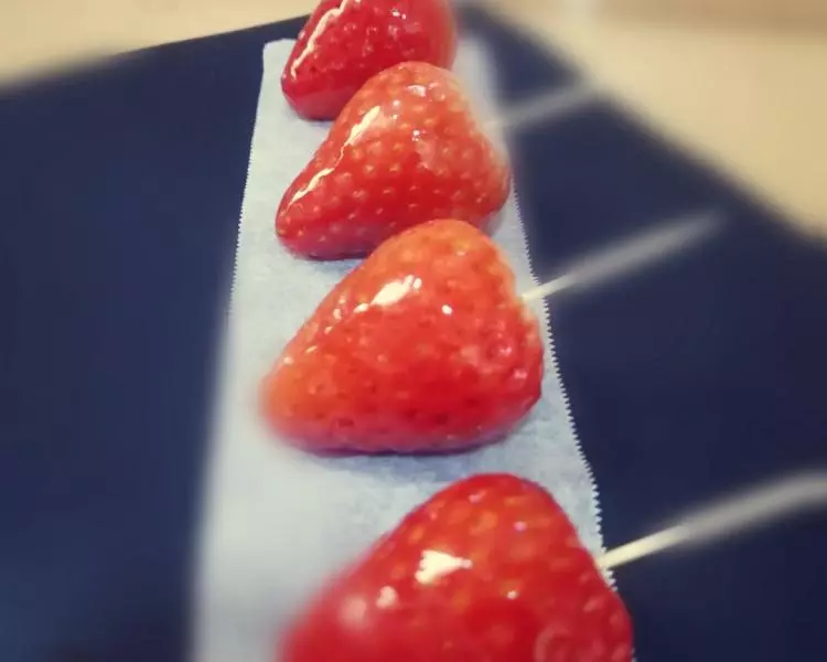啦啦啦的糖草莓糖
