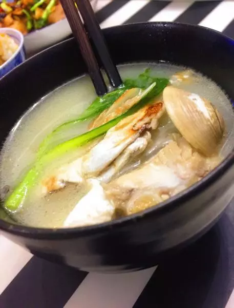 白貝魚頭湯