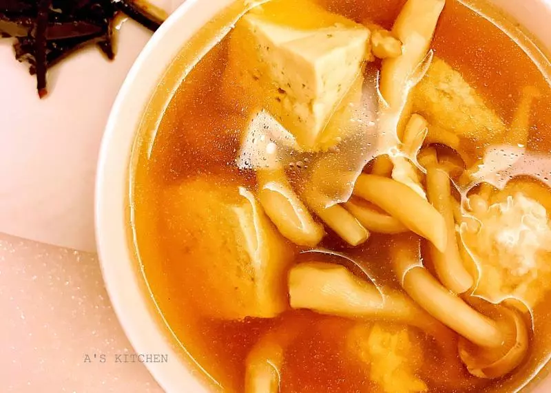 雞肉菌菇豆腐湯