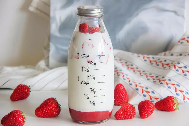 2017春日網紅草莓牛奶