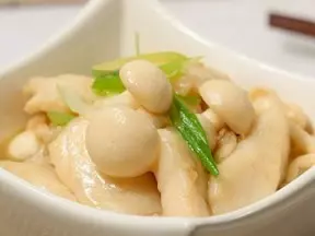 小蘑菇炒魚片