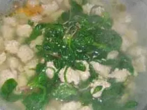 菠菜丸子湯