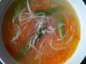 蘆筍蘿蔔絲湯