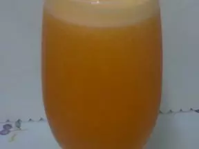 柳橙胡蘿蔔汁