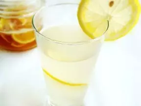 檸檬蜂蜜水