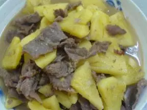 菠蘿炒牛肉