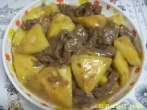 菠蘿炒牛肉