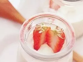 草莓奶凍