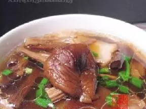 茶树菇炖肉