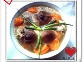 红萝卜香茹炖鸡汤