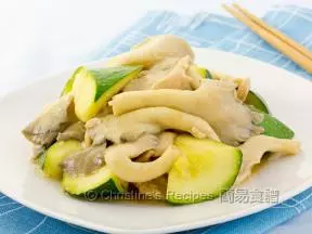 翠玉瓜秀珍菇炒雞片