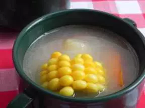玉米胡蘿鯽魚湯