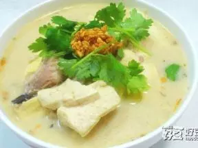 浓香豆腐鱼头汤