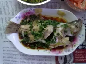 清蒸鱸魚