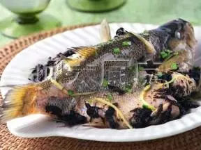 橄榄菜蒸鲈鱼