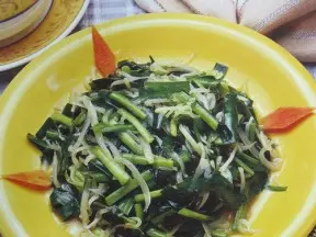 韭菜炒银鱼