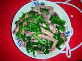 韭菜炒魷魚