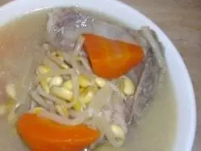 黄豆芽排骨汤