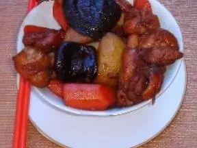 香菇胡萝卜红烧鸡腿