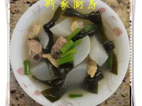 蛤蜊肉海带排骨萝卜汤
