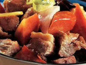 沙锅炖牛肉