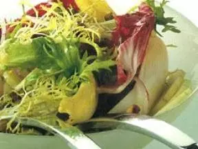 菊苣胡瓜红洋葱沙拉
