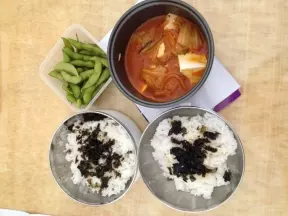 简易韩式泡菜汤便当
