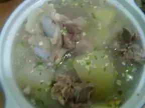 冬瓜筒子骨湯