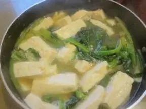 菠菜豆腐湯