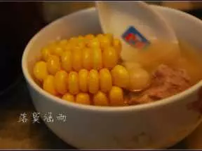 玉米莲子排骨汤