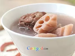 莲藕腔骨汤