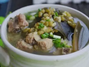 绿豆海带排骨汤