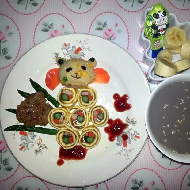儿童早餐：蛋卷小熊