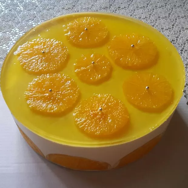 鲜橙酸奶慕斯蛋糕