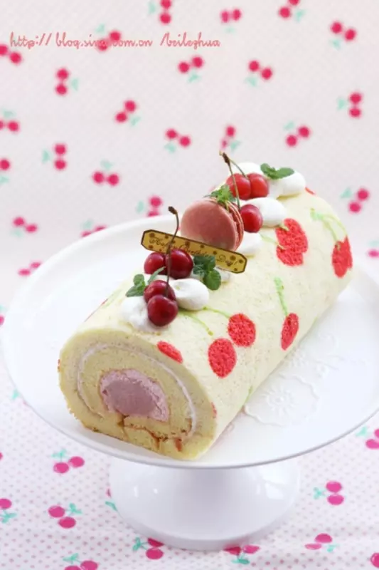 櫻桃手繪雙層蛋糕卷