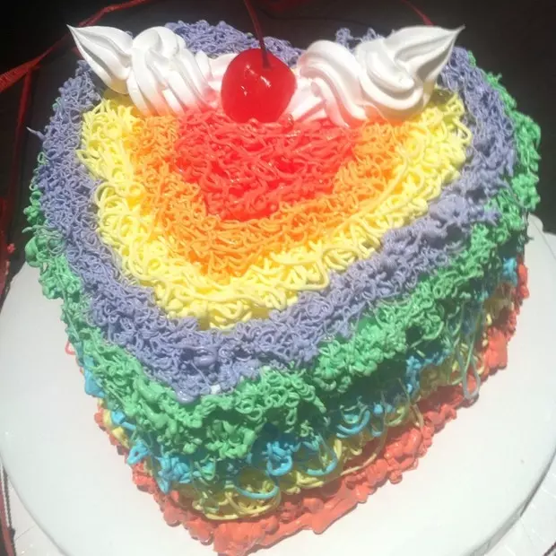 爱心彩虹蛋糕