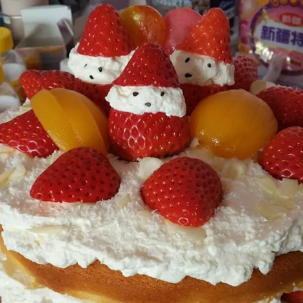 一家三口小雪人版草莓裸蛋糕