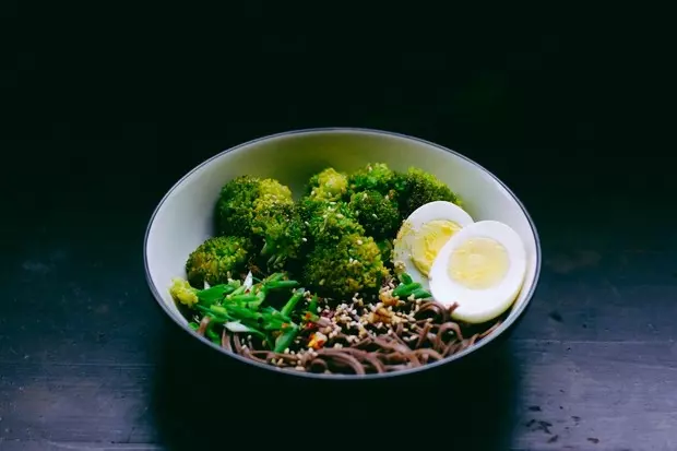 西蘭花蕎麥涼麵