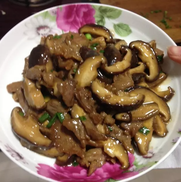 香菇炒肉