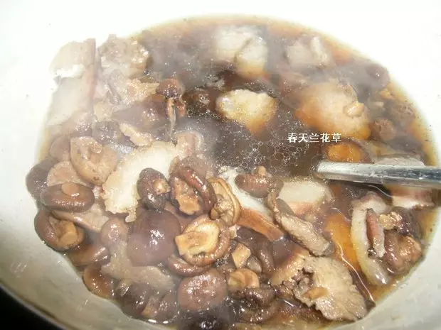 野生香菇腊肉汤
