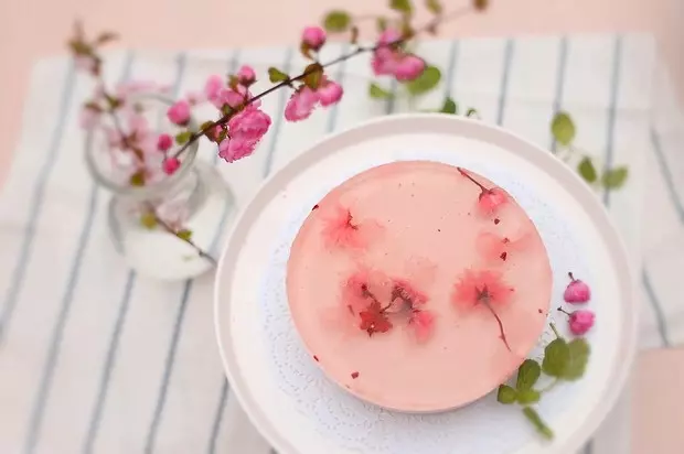 粉红樱花乳酪蛋糕