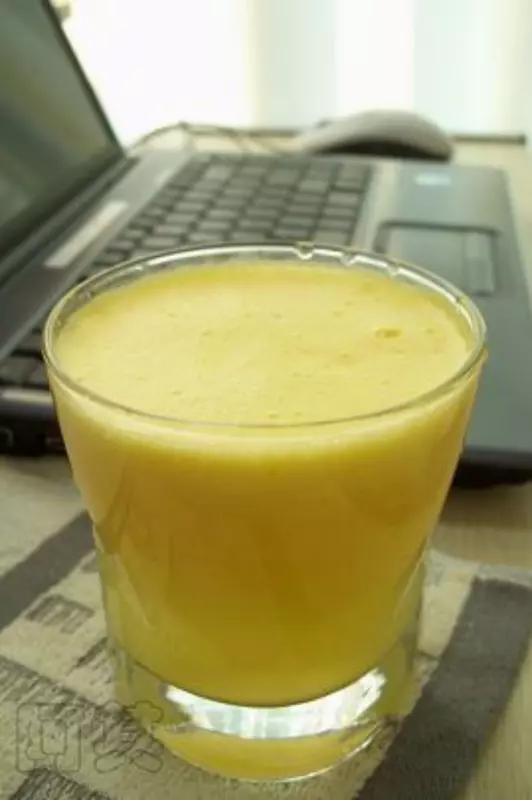 百分百鲜榨橙汁