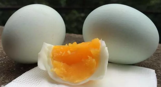清水煮雞蛋（最簡單、最營養的雞蛋做法）