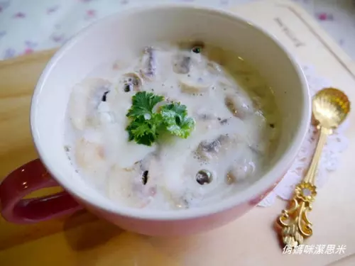 奶油蘑菇濃湯，簡單做料理